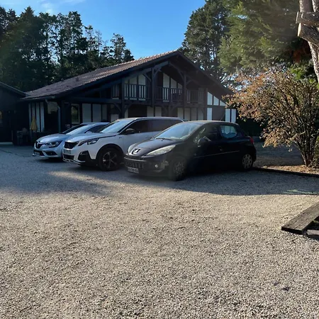 Ostal 158 Bed & Breakfast Le Barp